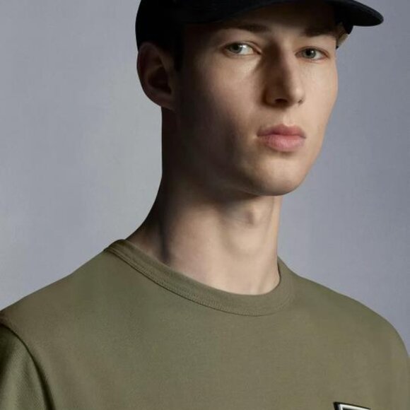 MONCLER | T-Shirt With Patch Men’s - Picture 2 of 12